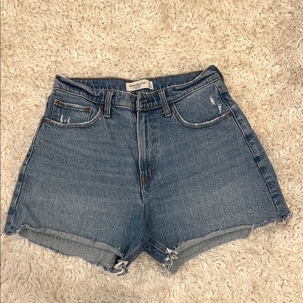 Abercrombie & Fitch Curve Live High Rise Dad Shorts